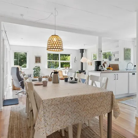 Kajo - 800m From The Sea By Interhome